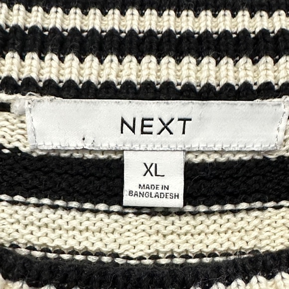 Next Stripe Stitch Detail - Regular Fit- Women’s Sweater - black and ecru cream - Picture 3 of 8